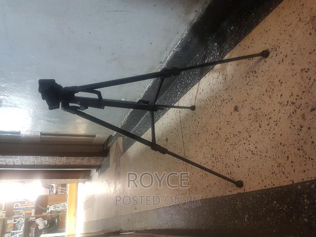 3366 Portable Tripod Stand - thumbnail 3