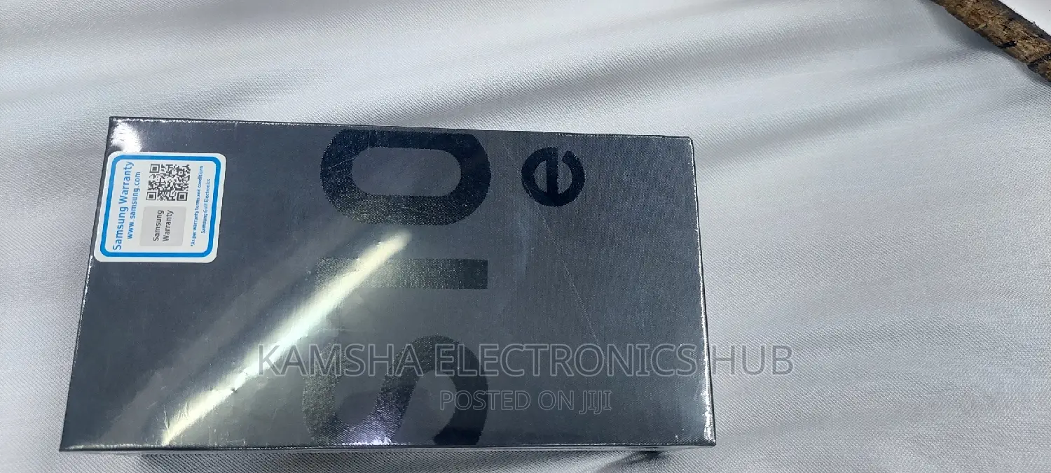 New Samsung Galaxy S10e 128 GB Purple