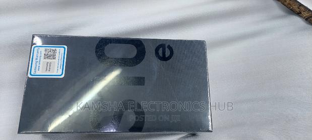 New Samsung Galaxy S10e 128 GB Purple