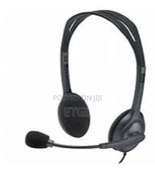 .Logitech H111 Stereo Headset