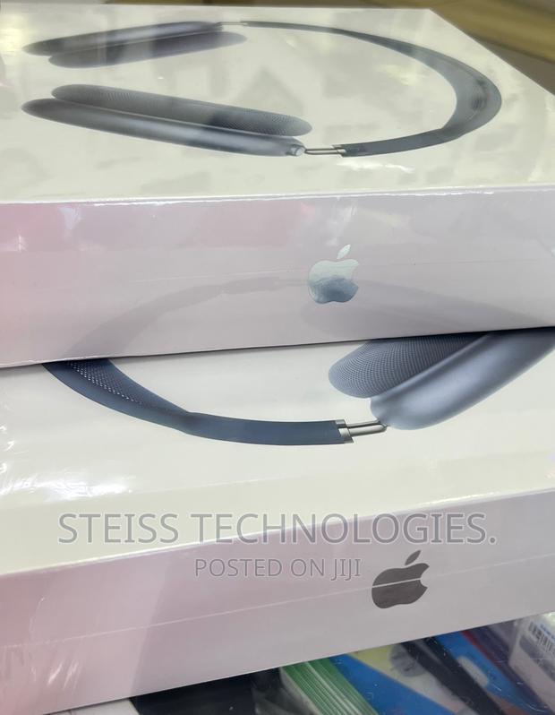 Apple Airpods-Max Headphones. - thumbnail 3