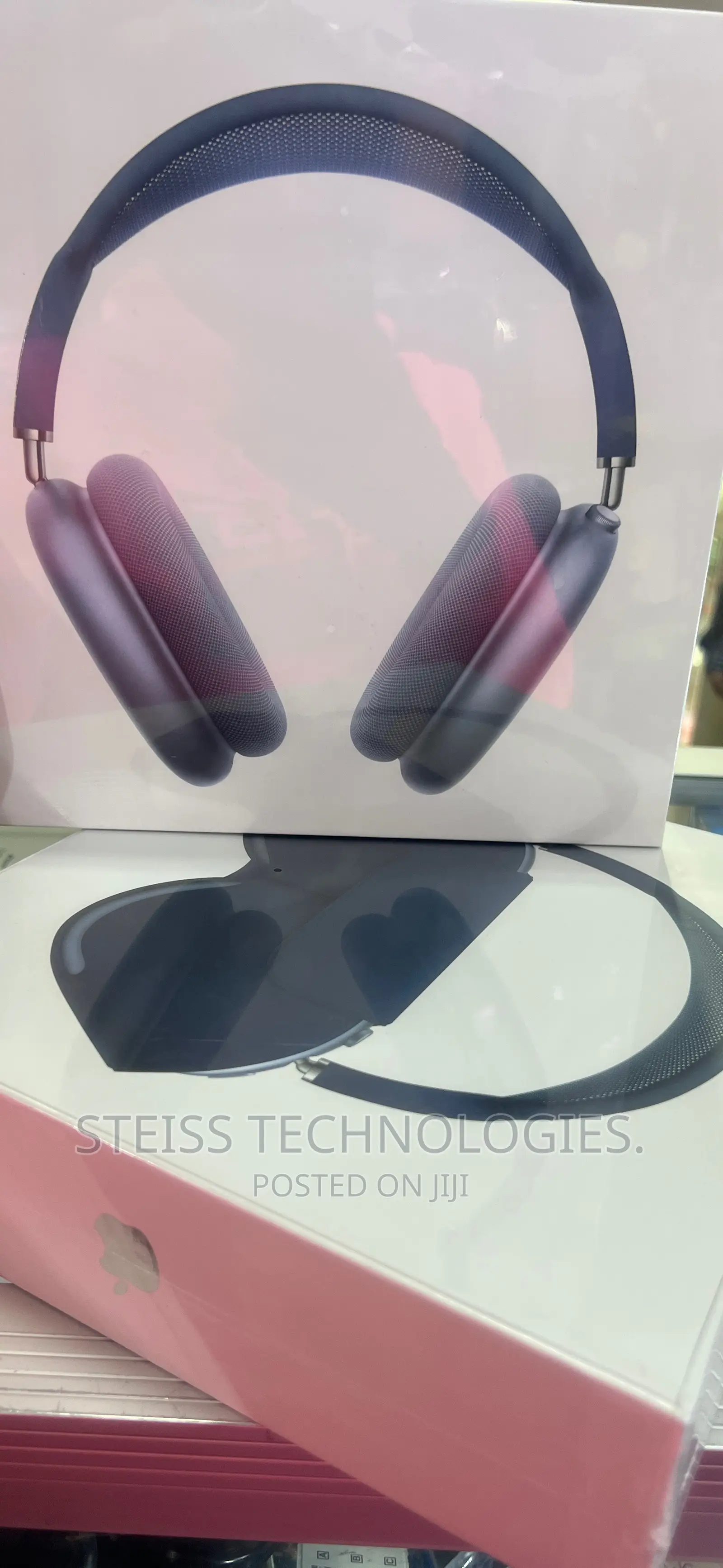 Apple Airpods-Max Headphones.