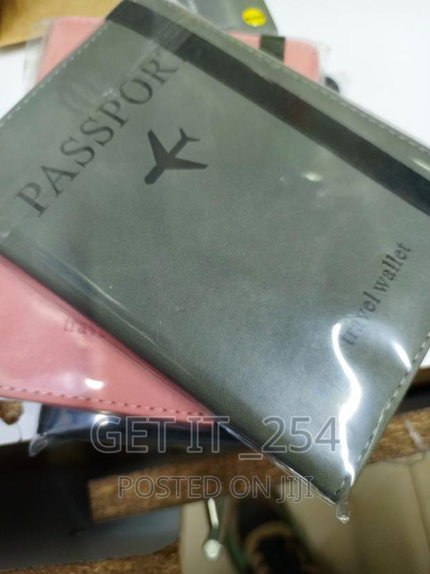 Passport Holders - thumbnail 3