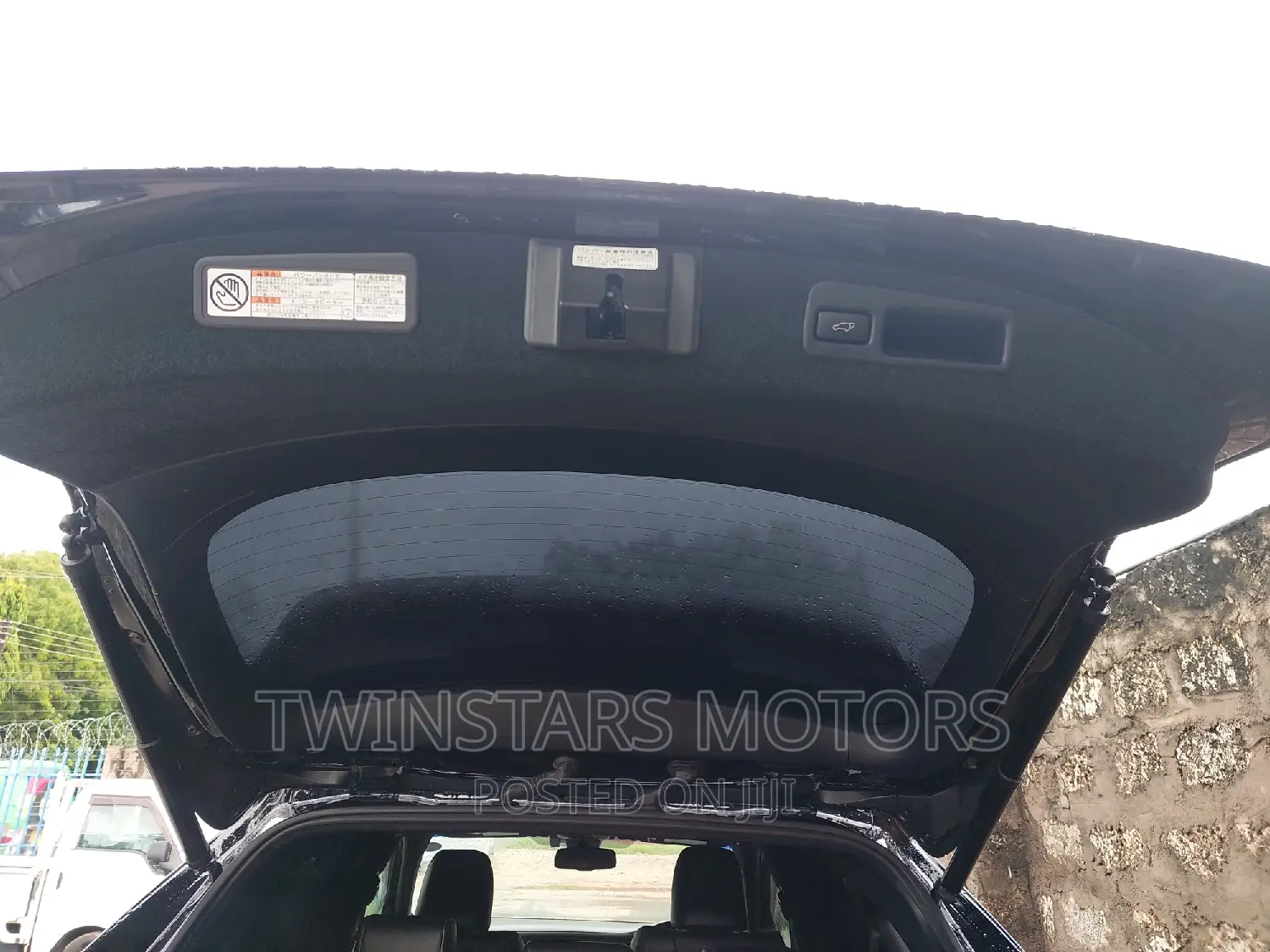 Toyota Harrier 2.0 2017 Matt Black