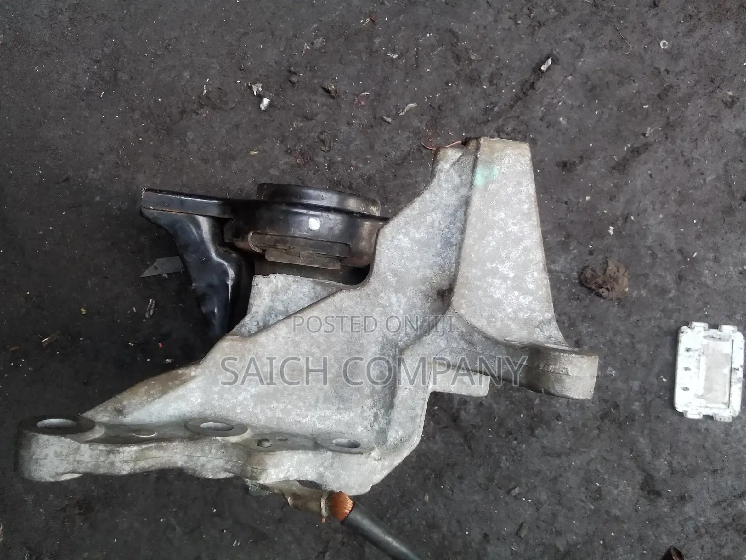 Nissan Serena C26 Engine Mounting