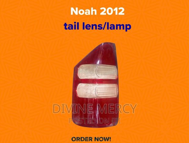 Noah 2012 Tail Lens/Lamp