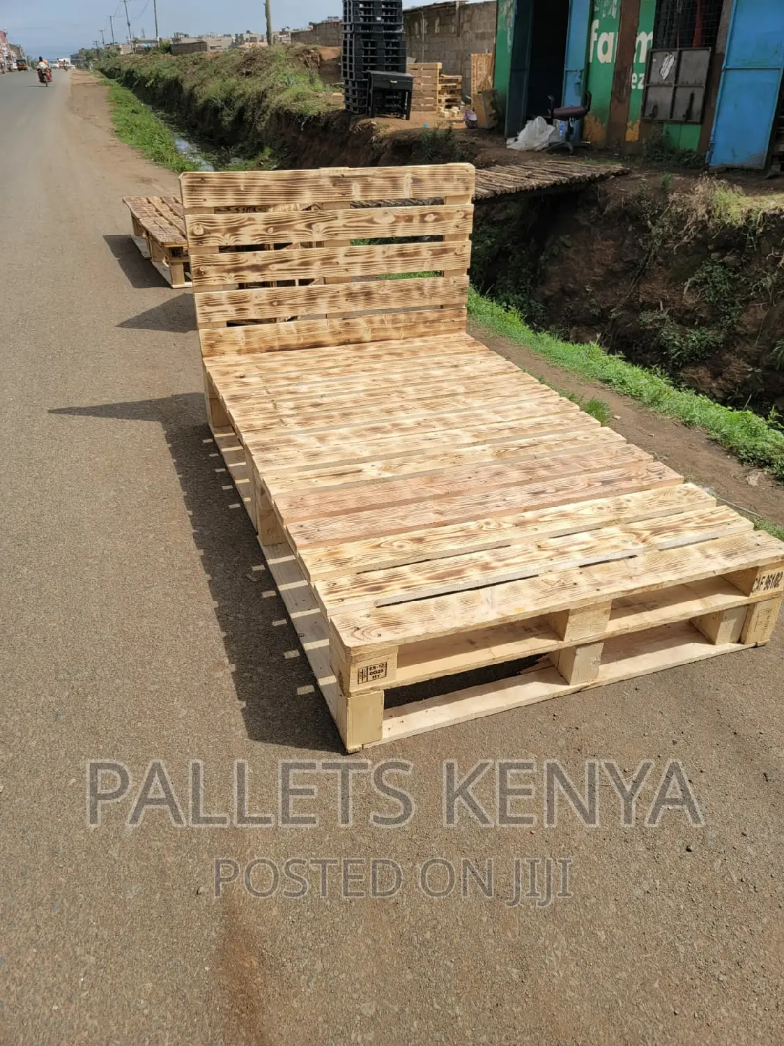 Pallet Bed- 4*6 Detachable and Blazed Pallet Bed.(#MX01,2)