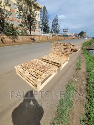 Pallet Bed- 4*6 Detachable and Blazed Pallet Bed. (#Cxz03,4)