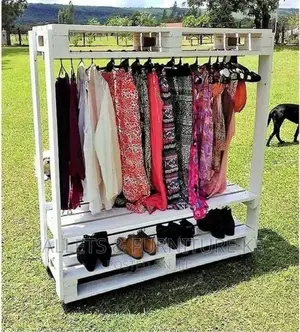 Simple Pallet Wardrobe
