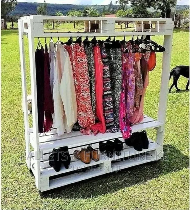 Simple Pallet Wardrobe