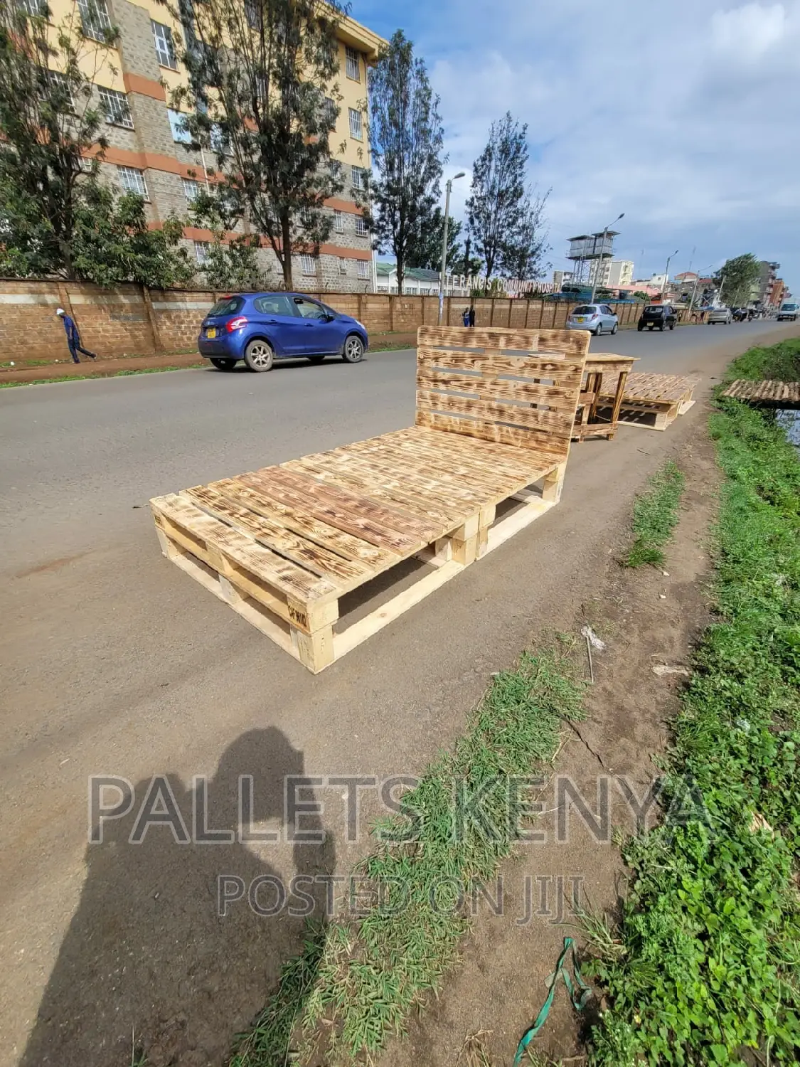Pallet Bed- 4*6 Detachable and Blazed Pallet Bed. (#Cwt03)