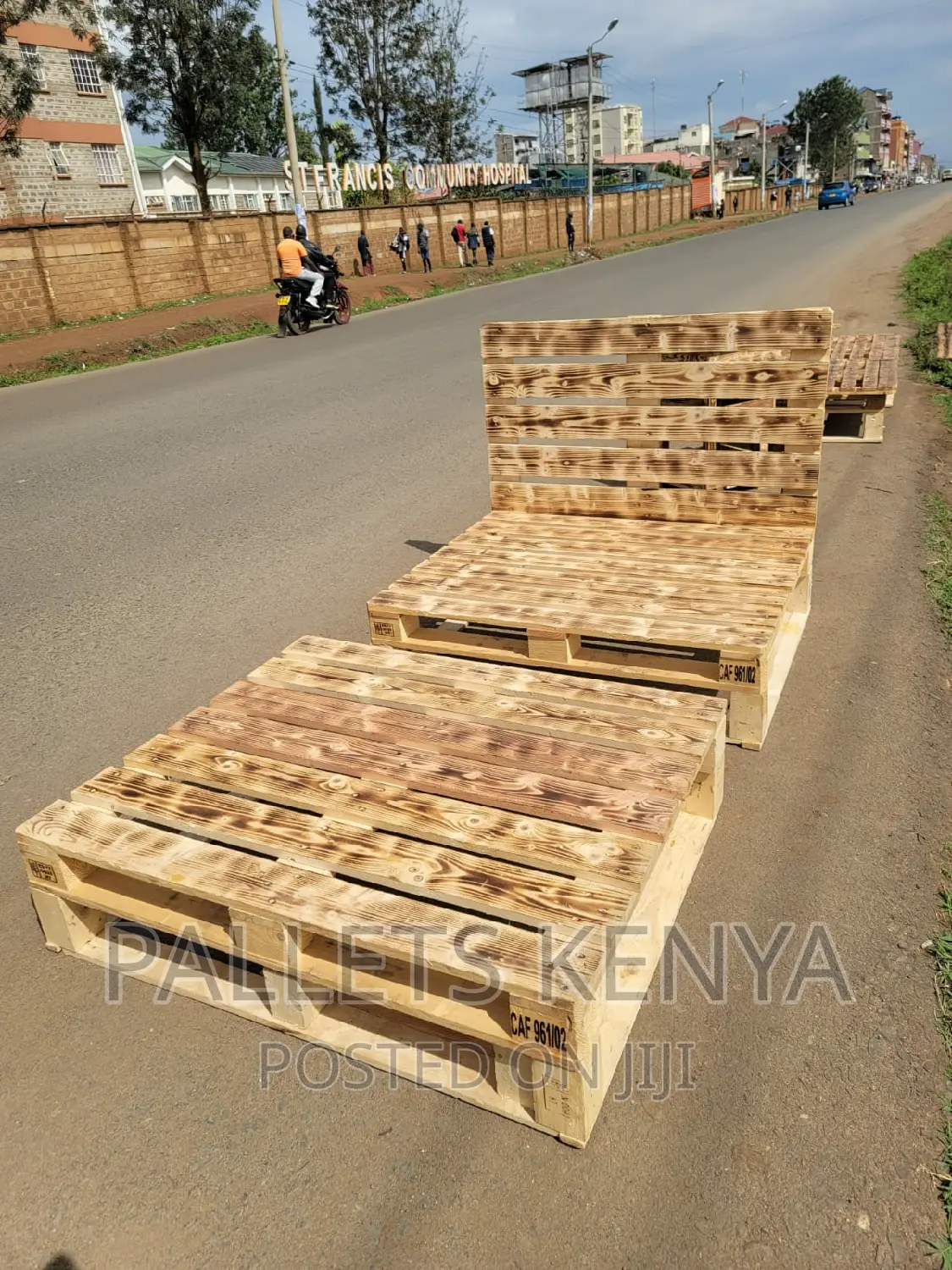 Pallet Bed- 4*6 Detachable and Blazed Pallet Bed. (#Cwt03)