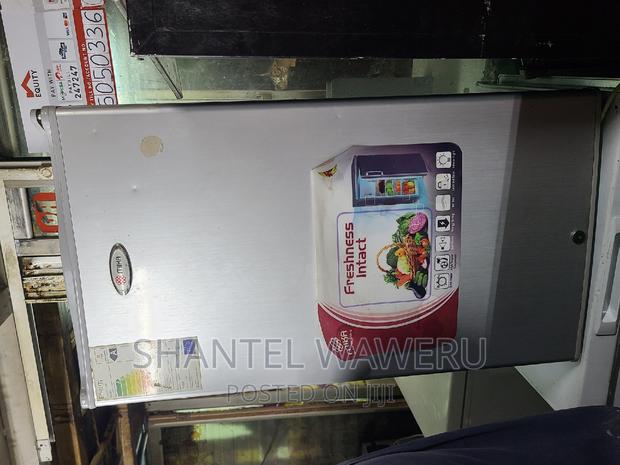 Single Door Fridge - thumbnail 3