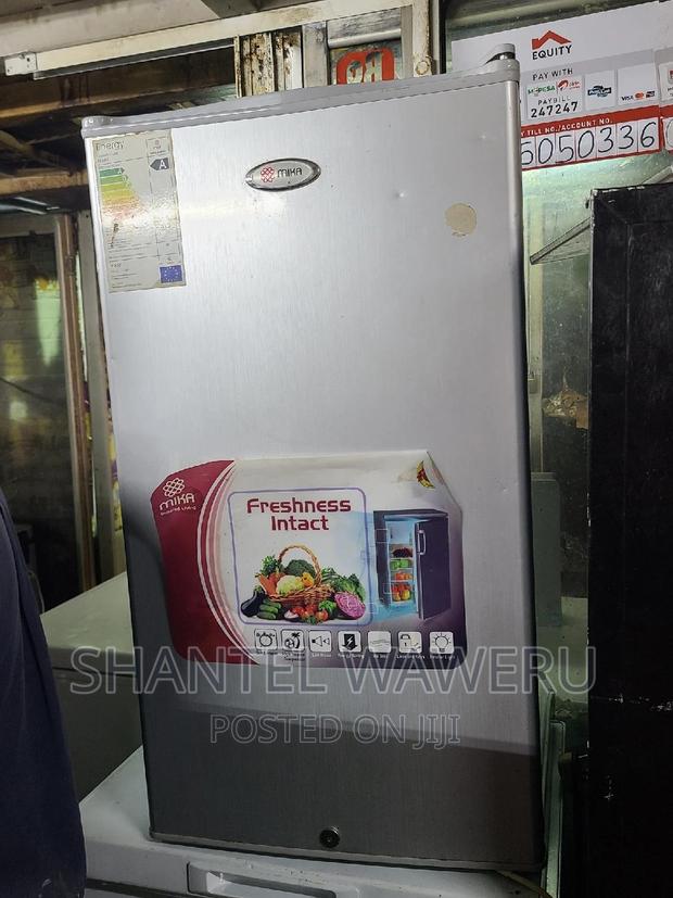 Single Door Fridge - thumbnail 2