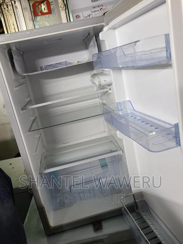 Single Door Fridge - thumbnail 4