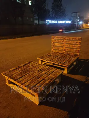 Pallet Bed- 4*6 Detachable and Blazed Pallet Bed. (#Sa0n)