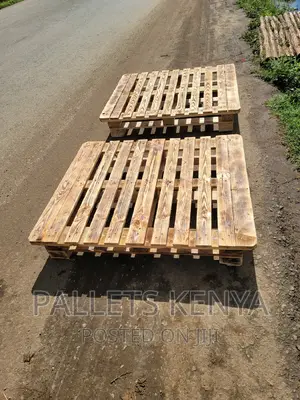 Pallet Bed- 4*6 Raised Pallet Bed.(#YC01)