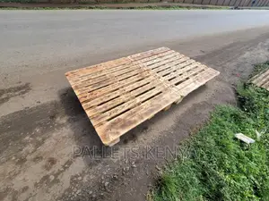 Pallet Bed- 4*6 Slightly Raised Pallet Bed. (#YC08)
