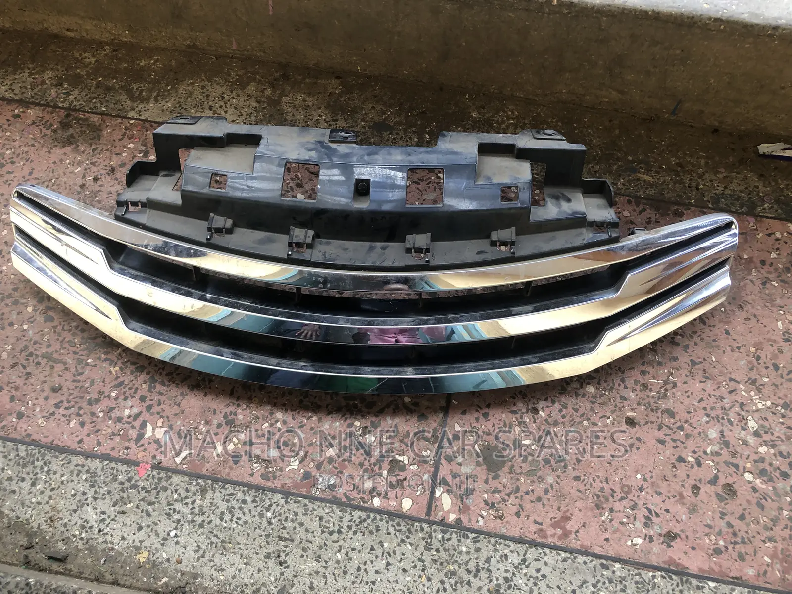 Nissan Note High Rider Grill