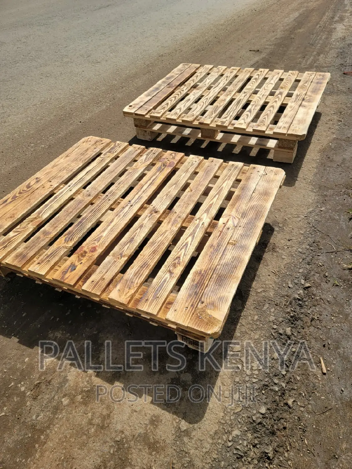 Pallet Bed- 4*6 Slightly Raised Pallet Bed. (#YC016)