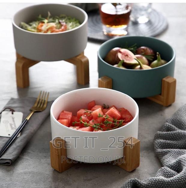 Nordic Salad Bowl With Wooden Handle