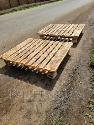 Pallet Bed- 4*6 Slightly Raised Pallet Bed. (#R2,3,4)