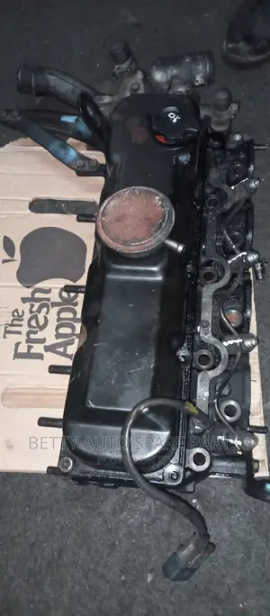 Nissan Caravan Cylinder Head Qd 32