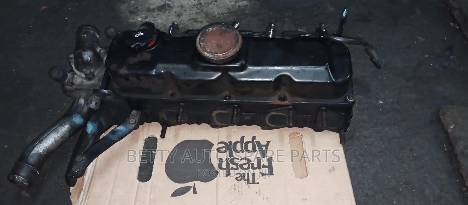 Nissan Caravan Cylinder Head Qd 32