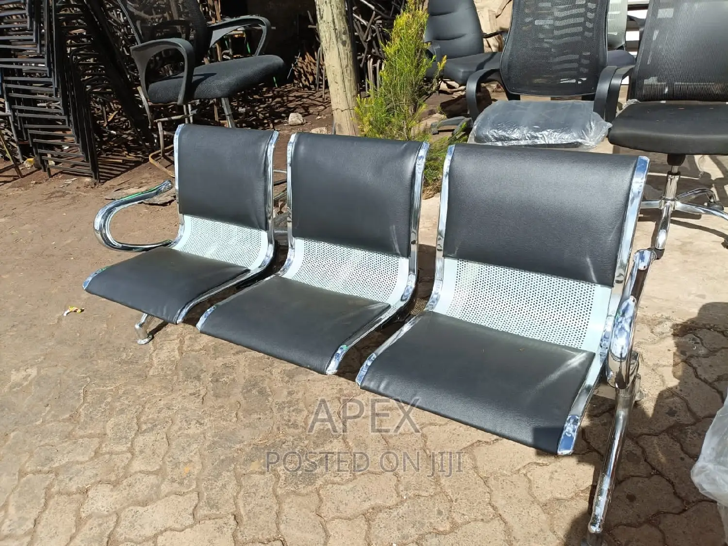 Airport Link Chair