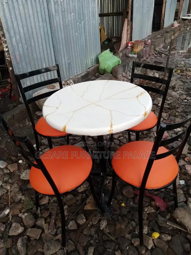 Hotel/Bar Table With 4 Chairs - thumbnail 2