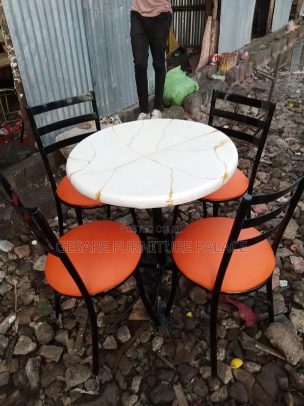 Hotel/Bar Table With 4 Chairs - thumbnail 3