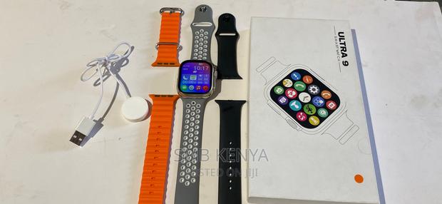 Ultra 9 Full Touch Screen Healthtracker Smart Watch 3 Straps - thumbnail 2
