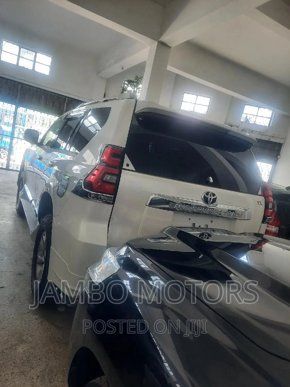 Toyota Land Cruiser Prado 2.8 2017 Silver