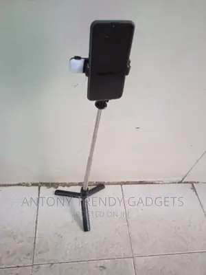 Fill Light Selfie Stick Tripod