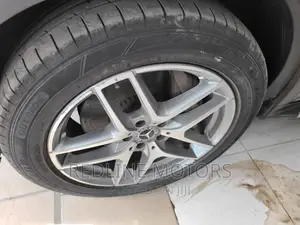 Mercedes-Benz GLC-Class 2017 Blue