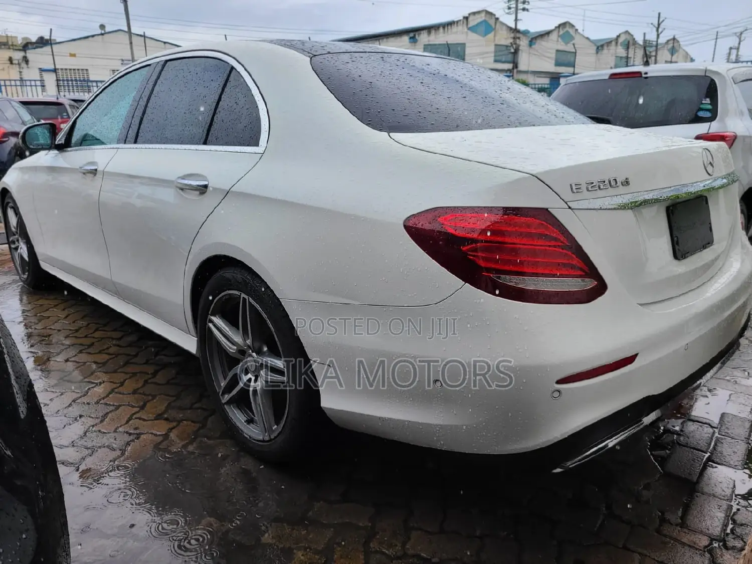 Mercedes-Benz E220 2016 Pearl