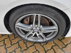 Mercedes-Benz E220 2016 Pearl