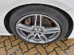 Mercedes-Benz E220 2016 Pearl
