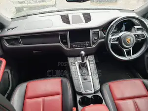 Porsche Macan 2016 Matt Black