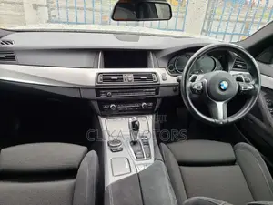 BMW 523i 2016 Pearl
