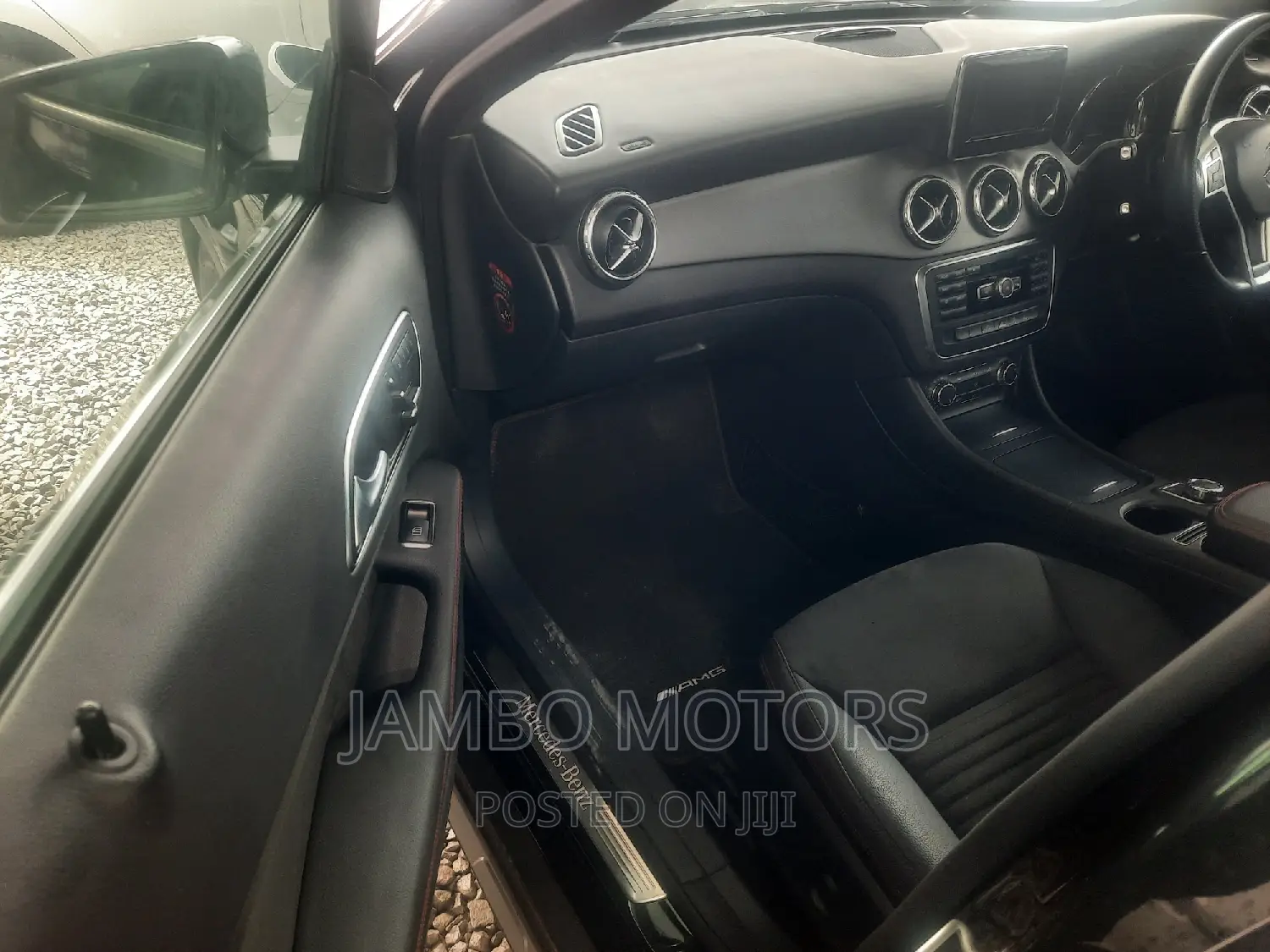 Mercedes-Benz GLA 250 2017 Black