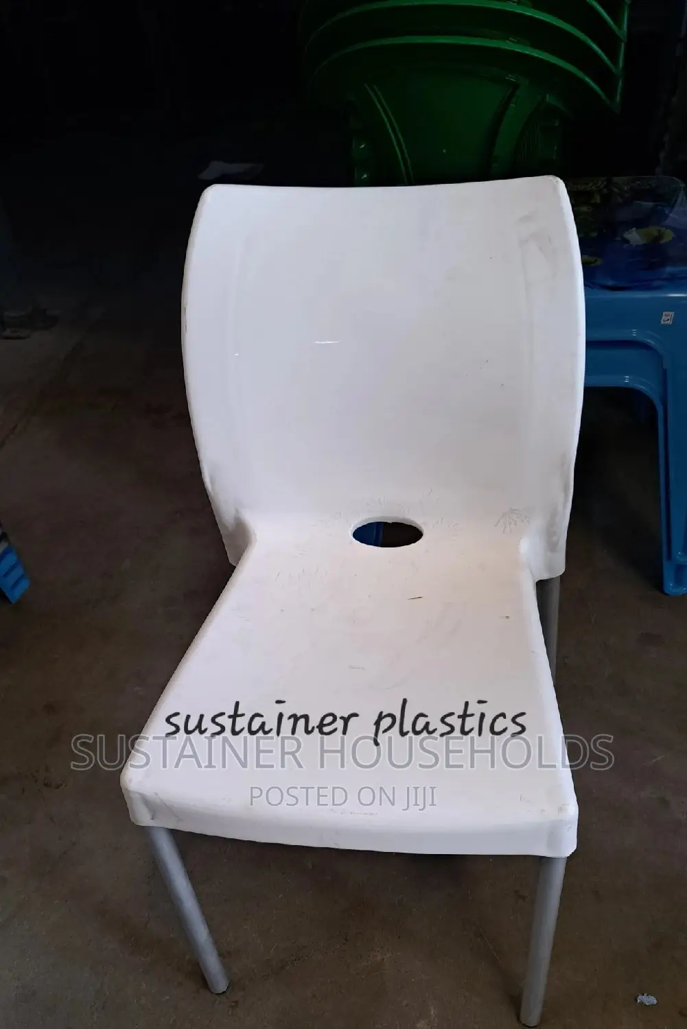White Plastic Chairs With Metal Tubing Legs
