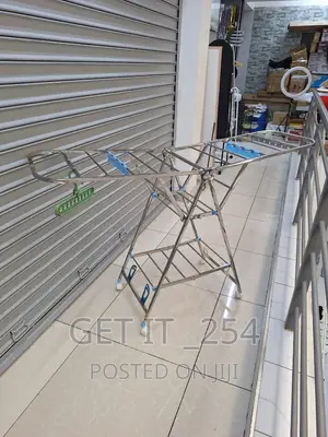 Movable Foldable/Portable Laundry Drying Rack Has Wheels