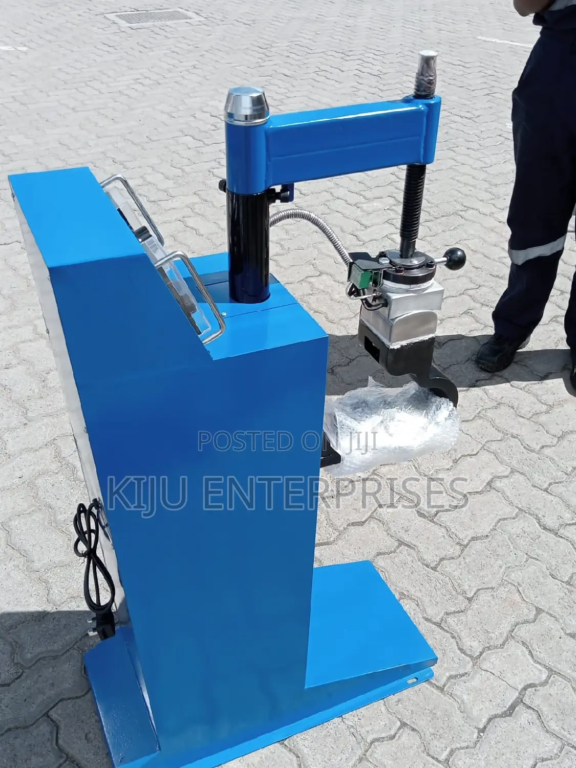 Electric Vulcanizer Available 