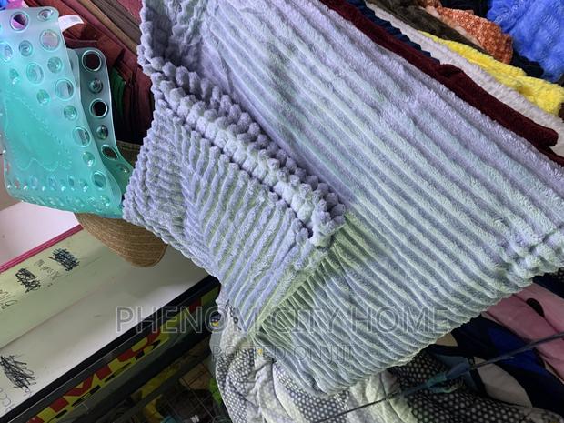 Warm Fleece Blanket - thumbnail 2
