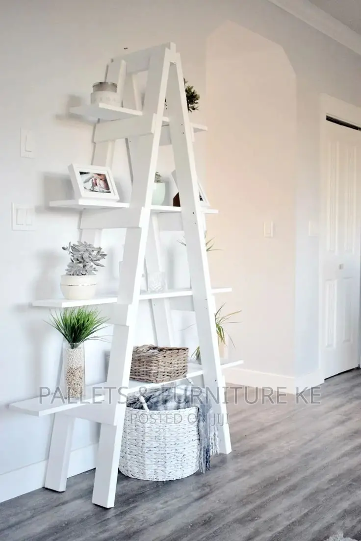 Unique Pallet Planters.