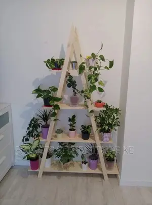 Unique Pallet Planters.