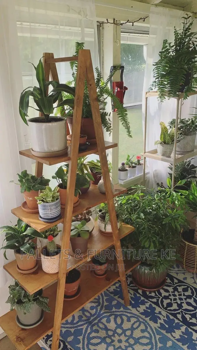 Unique Pallet Planters.