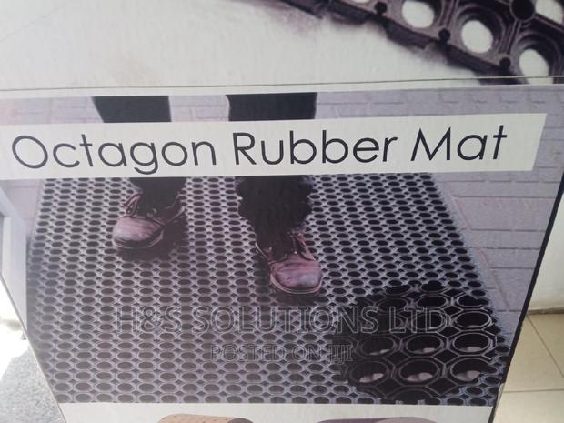 Octagon Rubber Mat 1m*1.5m
