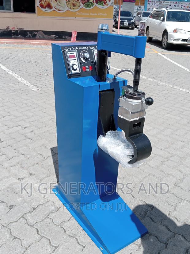 High Quality Vulcanizing Machine Available - main view